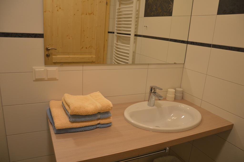Biobauernhof Wolf-Hof Apartment Pressbaum Room photo